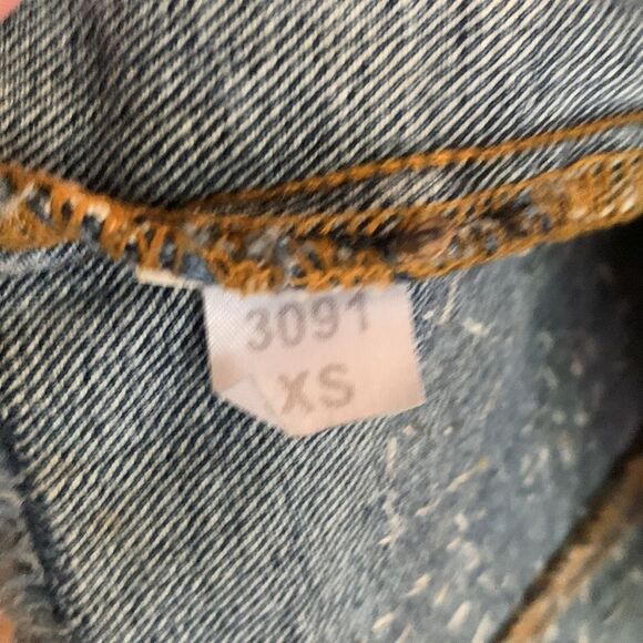 Fina Catrina custom hand painted sequin distressed jean jacket - Picture 12 of 13